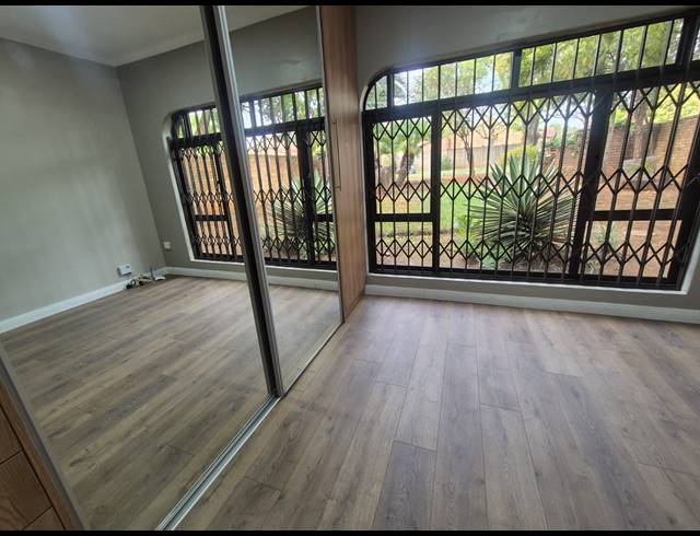 4 BEDROOM HOUSE FOR SALE IN VANDERBIJLPARK SE 3